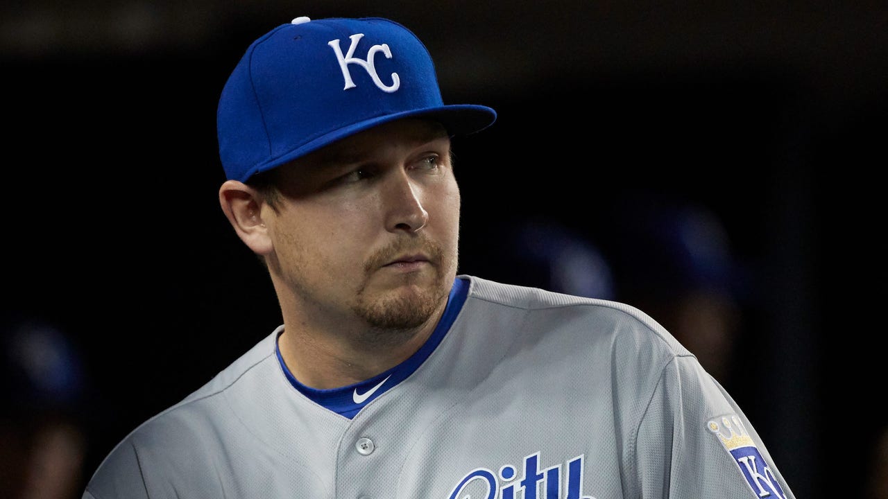 Royals look to extend winning streak to double digits behind Cahill